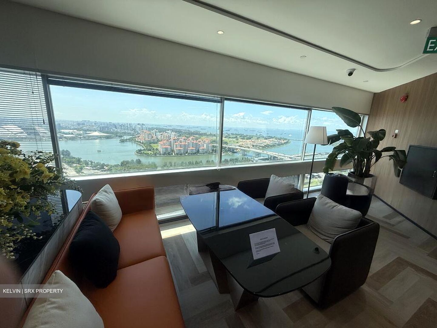 Gateway East (D7), Office #472600361